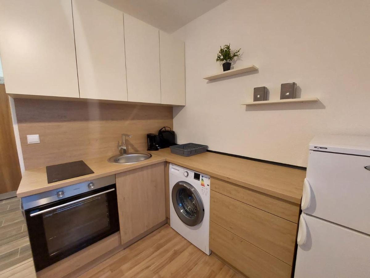 Utulny Apartman V Centre Bb Банска бистрица Екстериор снимка